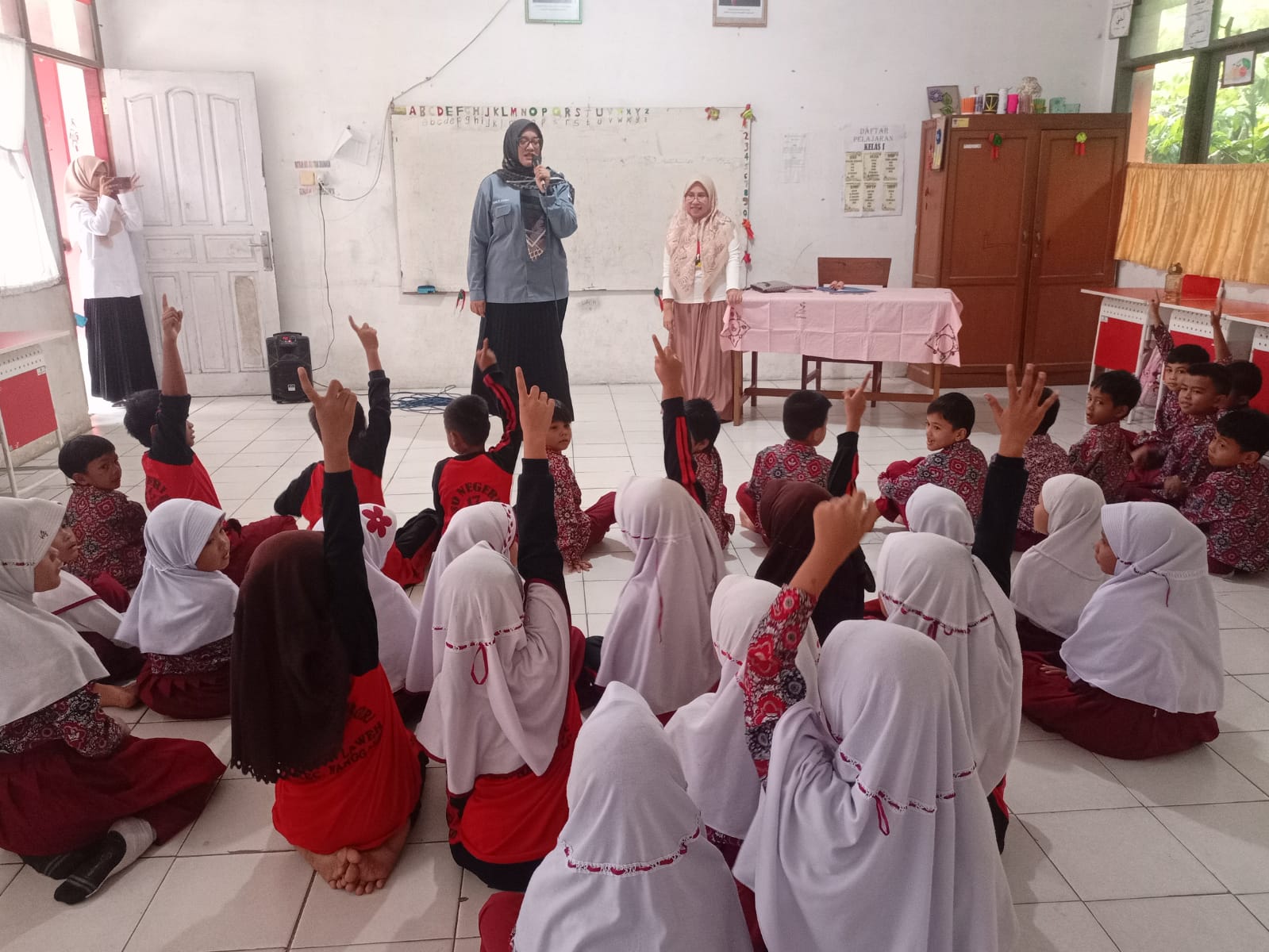 Perpustakaan Keliling ke SDN 17 Gurun Laweh, Kecamatan Nanggalo